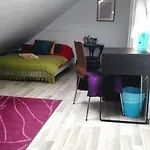 Stylish With Private Bathroom And Entrance Διαμέρισμα