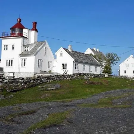 Stylish With Private Bathroom And Entrance Leilighet