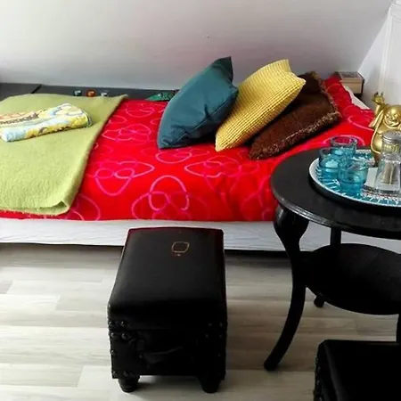 Apartment Stylish With Private Bathroom And Entrance *